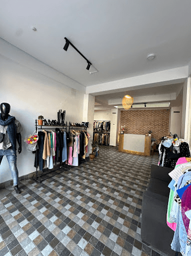 Contact ReFashion background